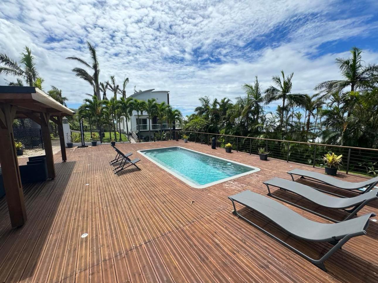 Grande Villa Au Calme - Vue Exceptionnelle - Climatisation - Piscine Sel Chauffee - Jardin Tropical Vincendo Exteriör bild